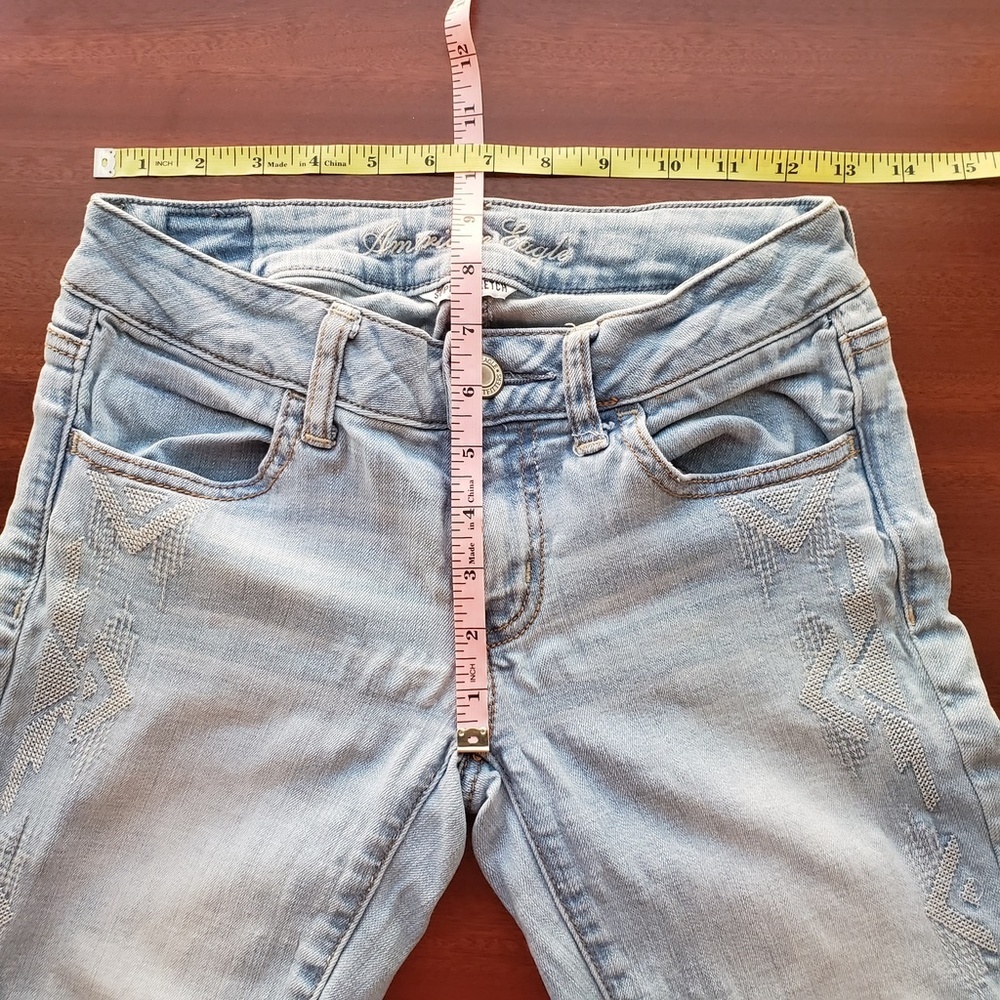 American Eagle Jegging Super Stretch Light Wash - Picture 2 of 8